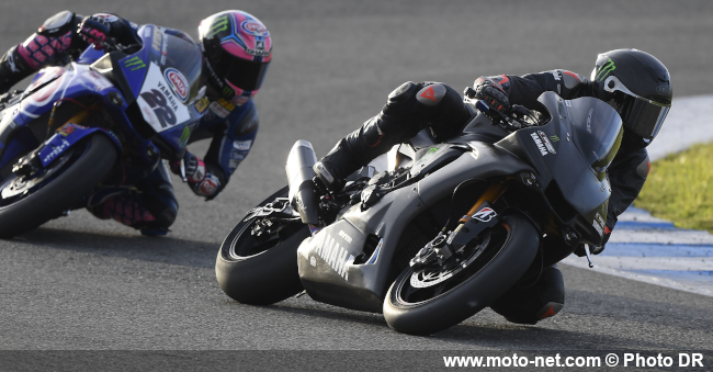 Lewis Hamilton au guidon d'une Yamaha R1 sur le circuit de Jerez