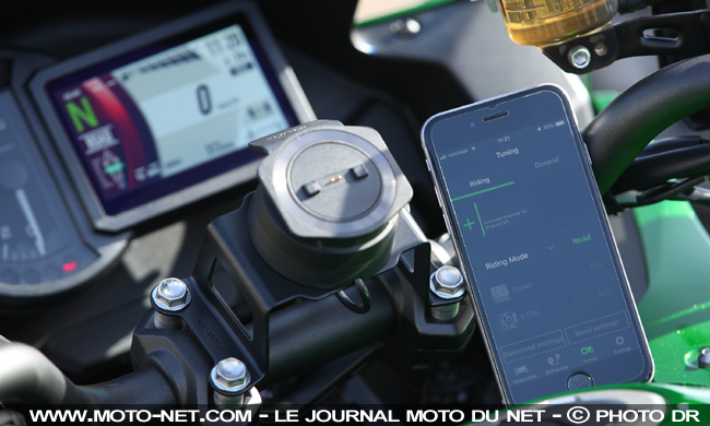 Essai Versys 1000 2019 : (r)évolutions pour le maxitrail GT Kawasaki
