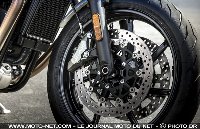  Essai Speed Twin : le roadster Triumph pour speeder à la cool