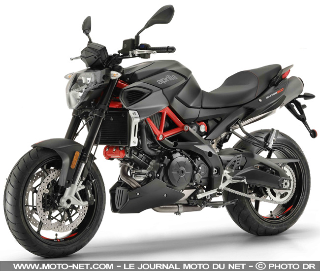 Intermot : Tuono V4 1100 Factory toute électronique et nouveaux coloris Aprilia