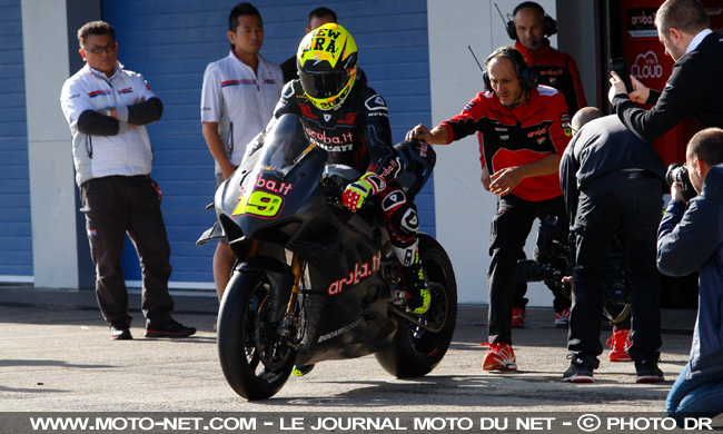 Tests WSBK 2019 à Aragon : baptême de l'R pour la Panigale V4