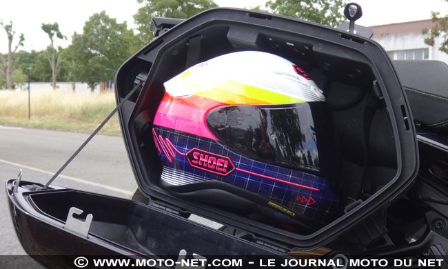 Duel Versys 1000 Vs FJR1300 : le maxitrail routier a tué le Sport GT ?