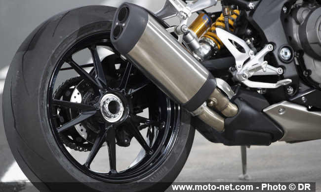  Essai Speed Triple RR : le maxiroasdter Triumph en Road Racer 