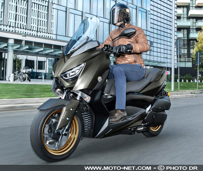  Scooters Yamaha 2021 : nouveau Xmax 125, Xmax 300 Euro5 et Tmax Tech Max