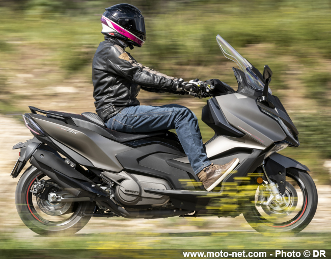 Essai AK Premium : le maxiscooter Kymco offre le max de tech
