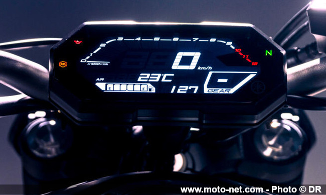 Écran couleurs connecté pour les MT-07 et MT-125 2023, LCD basique sur la MT-07 Pure