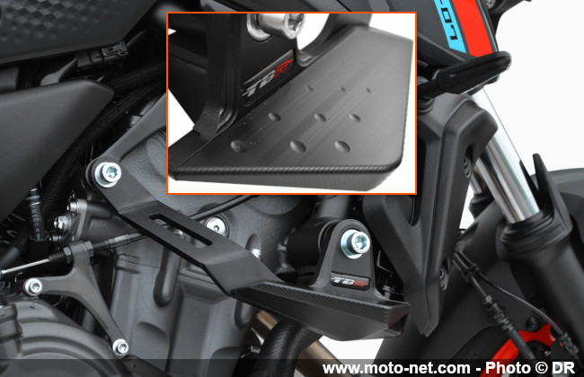 Patins de protection et support de plaque : la MT-07 au Top Block